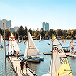 StadtSpionin Reportage: Sport und Schmaus am Wasser in Wien, Segelschule Hofbauer, Strandcafé an der alten Donau